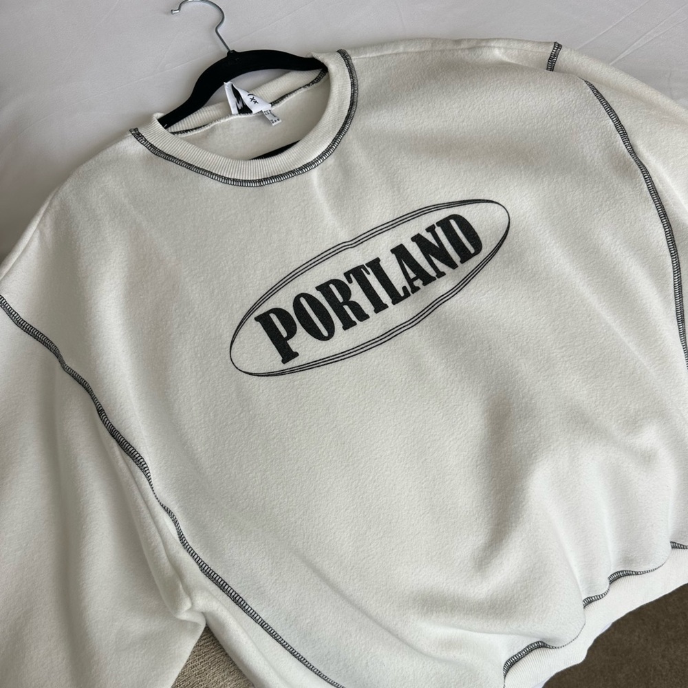 Size 4 Princess Polly “Portland” crewneck